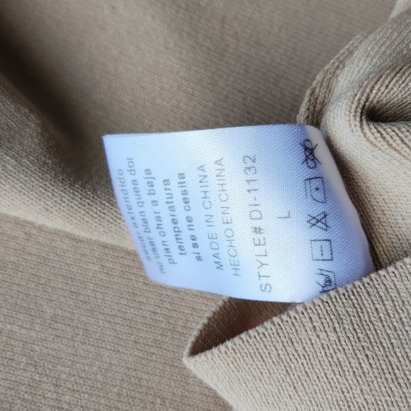 Off the Shoulder Stripe Flounce Knit Bodycon - Picture 4 of 6